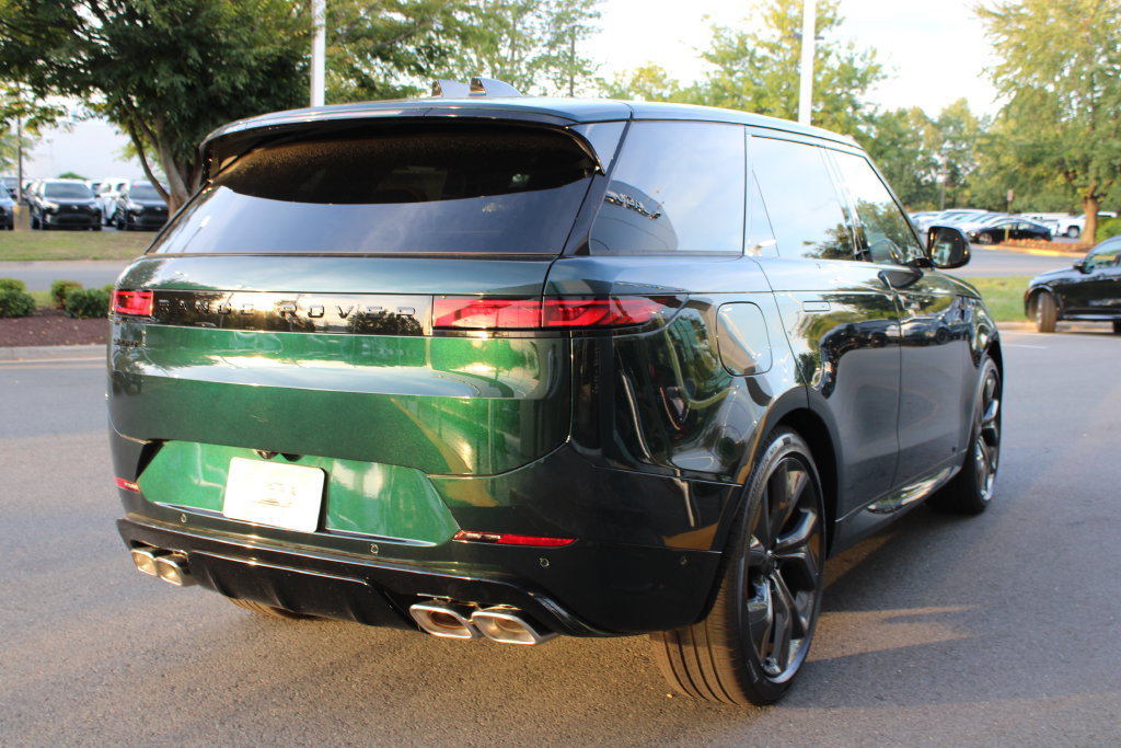 New 2026 Land Rover Range Rover Sport Dynamic SE AWD/4WD image 4