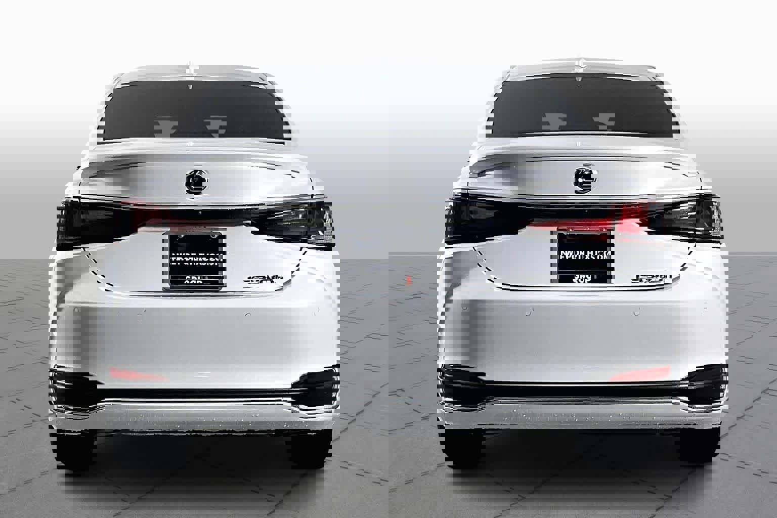 New 2025 Lexus ES 300h w/ Premium Package image 4