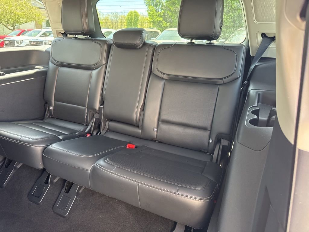 Used 2025 Ford Expedition Platinum AWD/4WD image 7