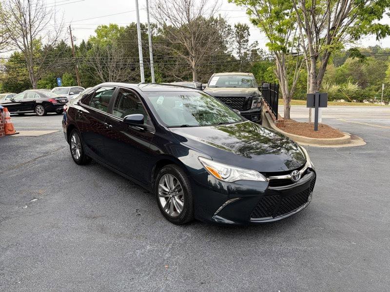Used 2016 Toyota Camry SE image 9