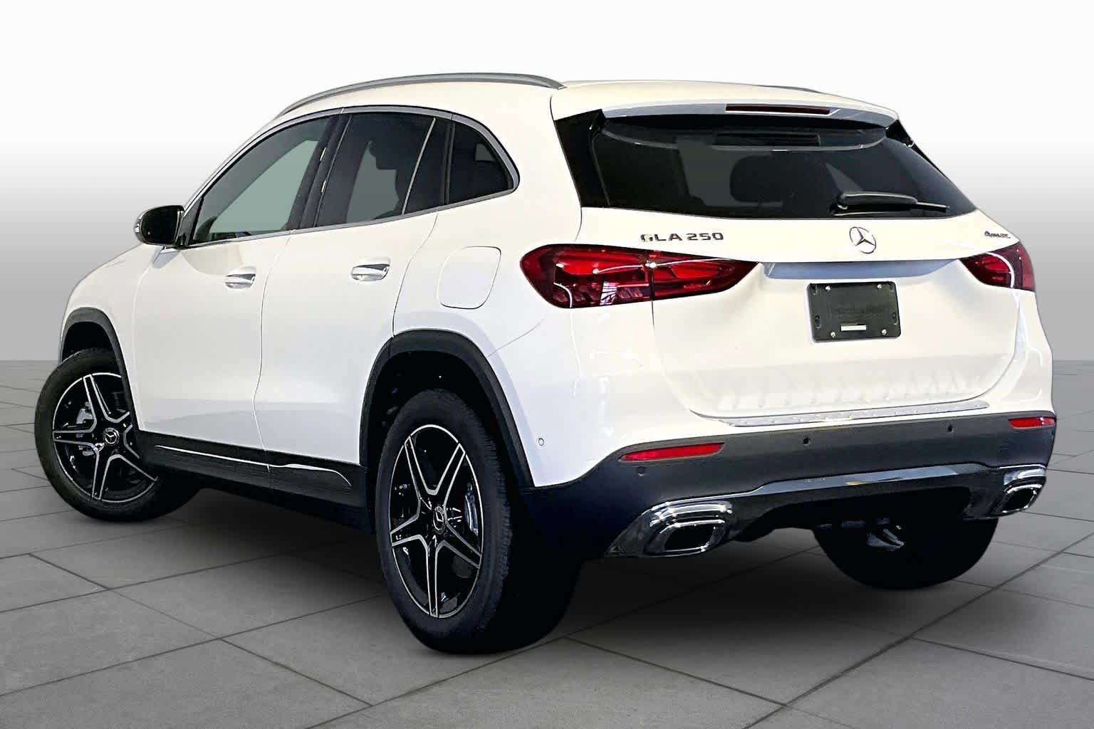 New 2026 Mercedes-Benz GLA 250 4MATIC image 3