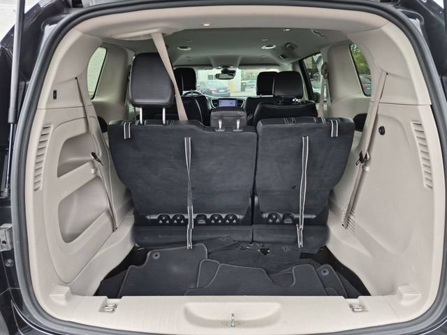 Used 2022 Chrysler Pacifica Touring-L FWD image 26