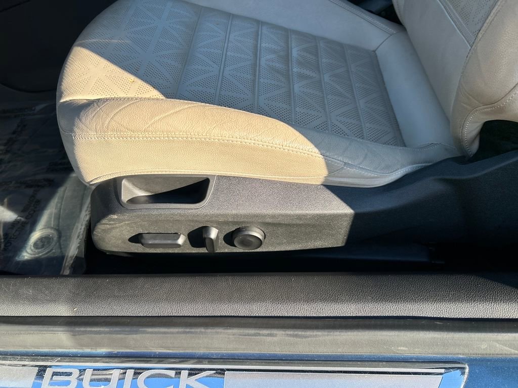 Used 2017 Buick Cascada Premium image 16