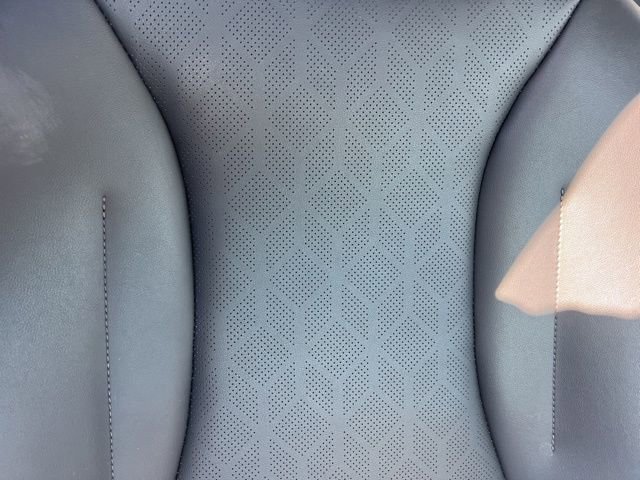 Certified 2024 Kia Carnival LX image 38