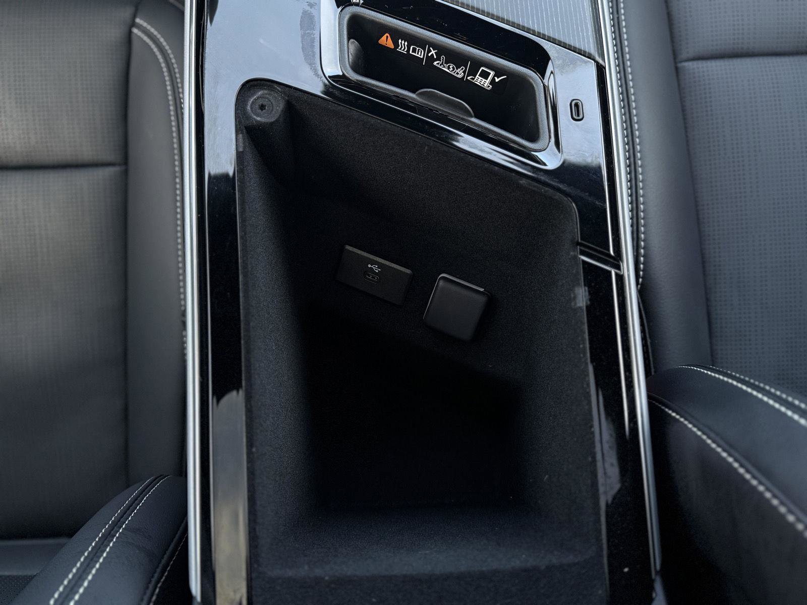 Certified 2025 Cadillac Lyriq Luxury image 12