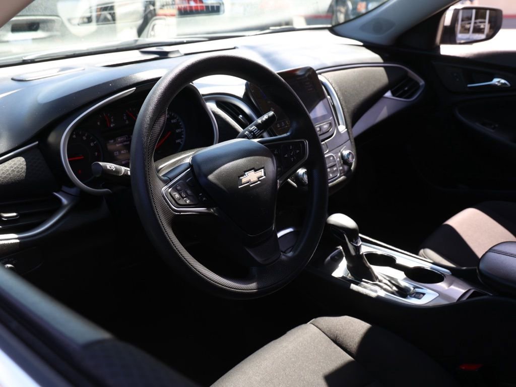 Used 2024 Chevrolet Malibu LT image 14