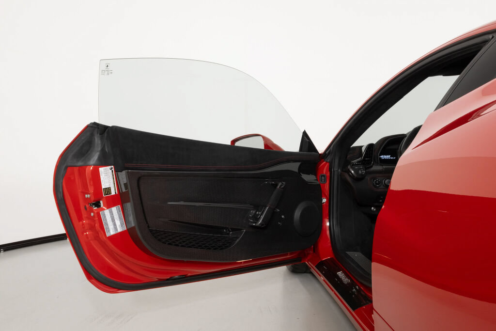 Used 2015 Ferrari 458 Speciale Coupe RWD image 30