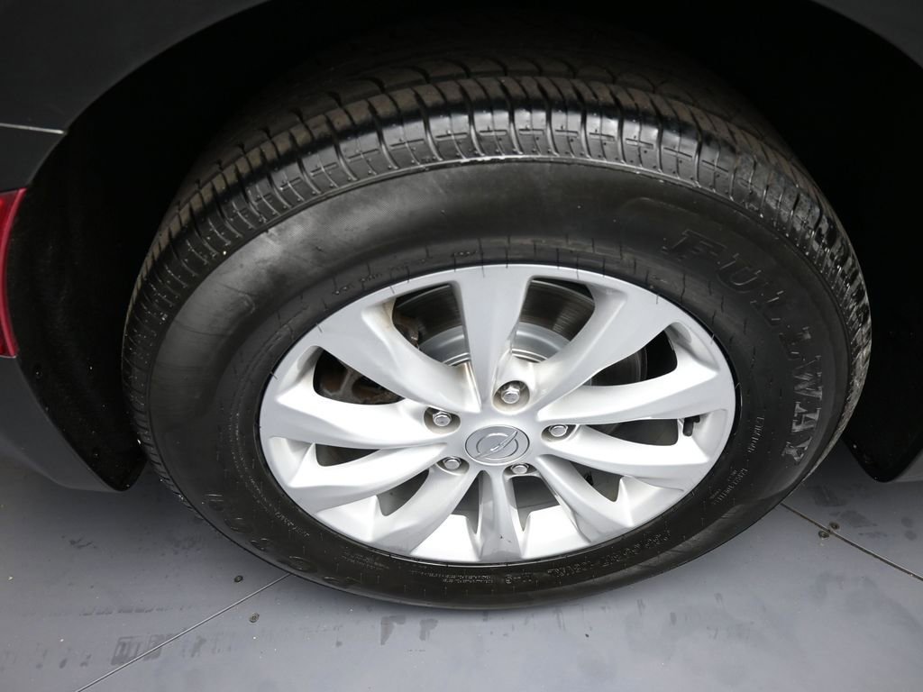 Used 2017 Chrysler Pacifica Touring-L image 12