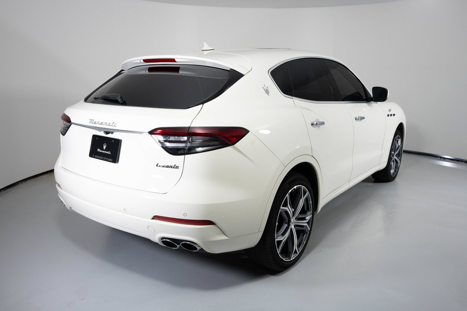 Used 2023 Maserati Levante GT AWD/4WD image 14