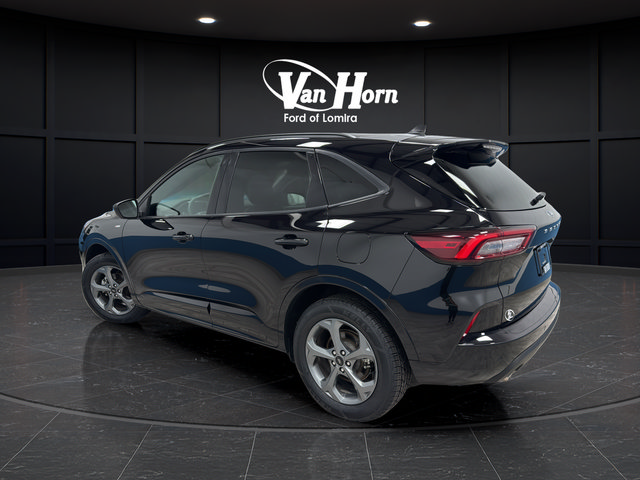 Used 2024 Ford Escape ST-Line w/ Tech Pack #1 AWD/4WD image 5