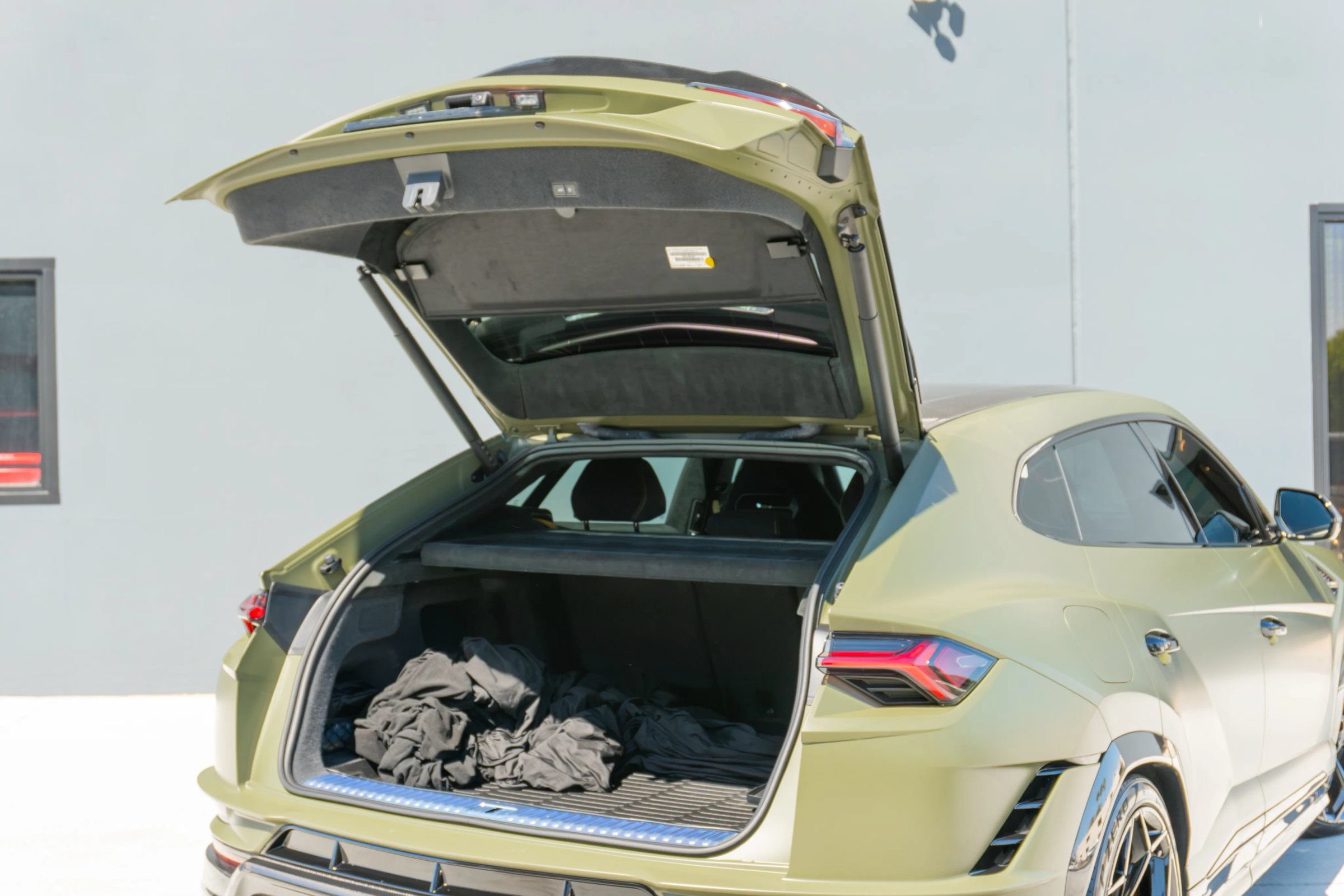 Used 2024 Lamborghini Urus Performante AWD/4WD image 61