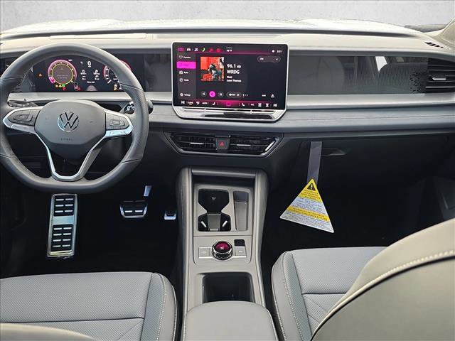 New 2026 Volkswagen Tiguan SE R-Line image 18