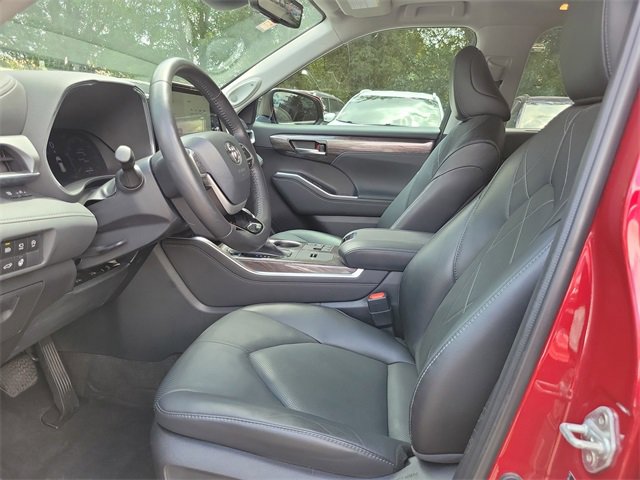 Used 2023 Toyota Highlander Platinum image 15