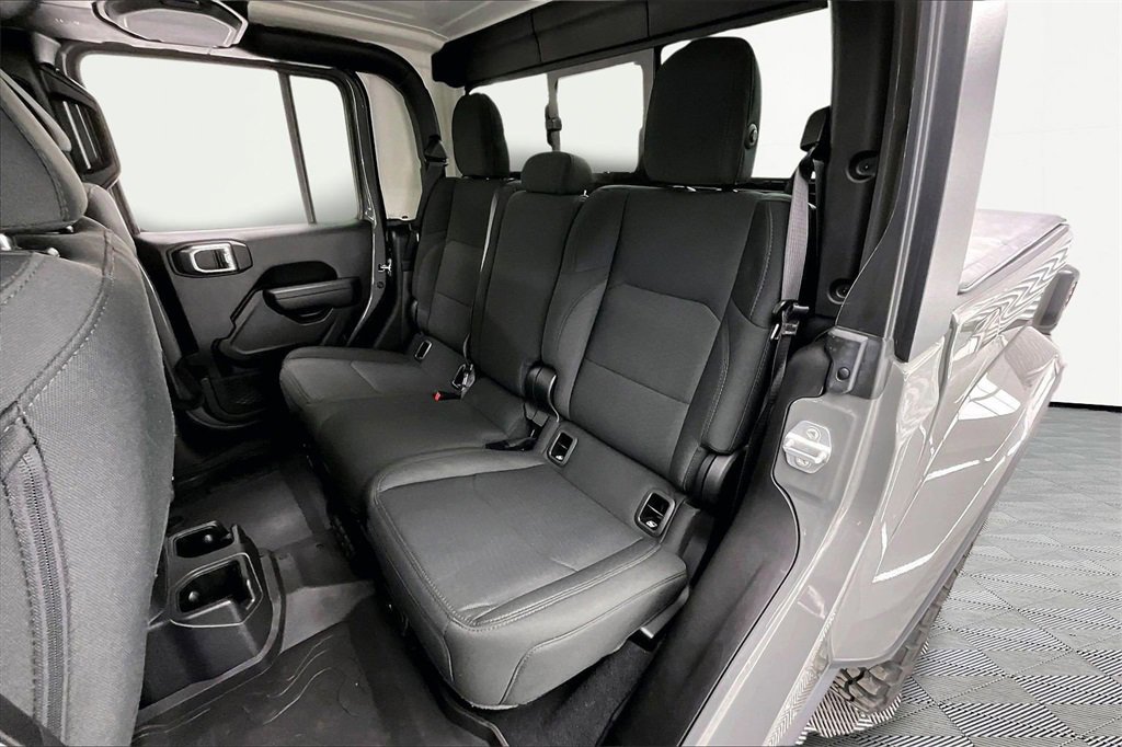 Used 2022 Jeep Gladiator Willys image 27