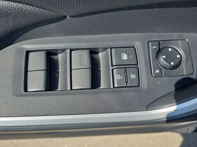 Used 2025 Toyota RAV4 LE image 28