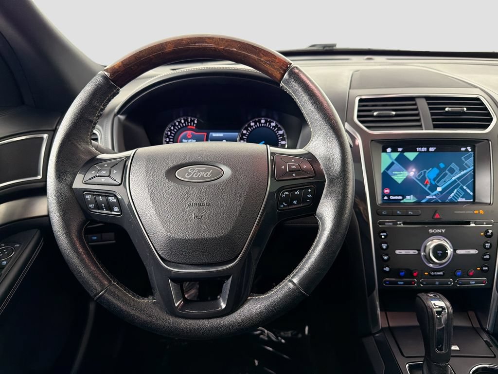 Used 2018 Ford Explorer Platinum AWD/4WD image 23