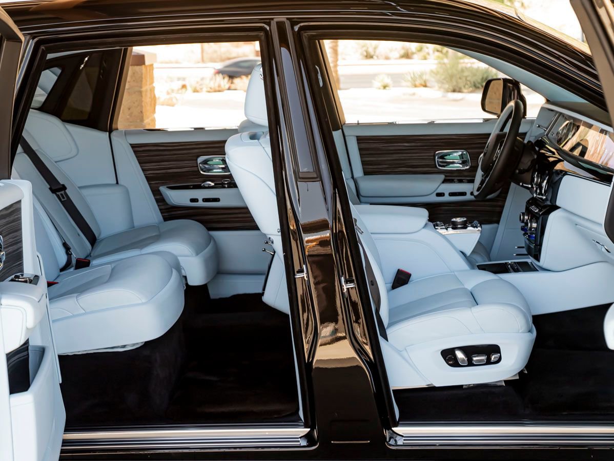 Used 2023 Rolls-Royce Phantom Sedan w/ The Phantom Package RWD image 35