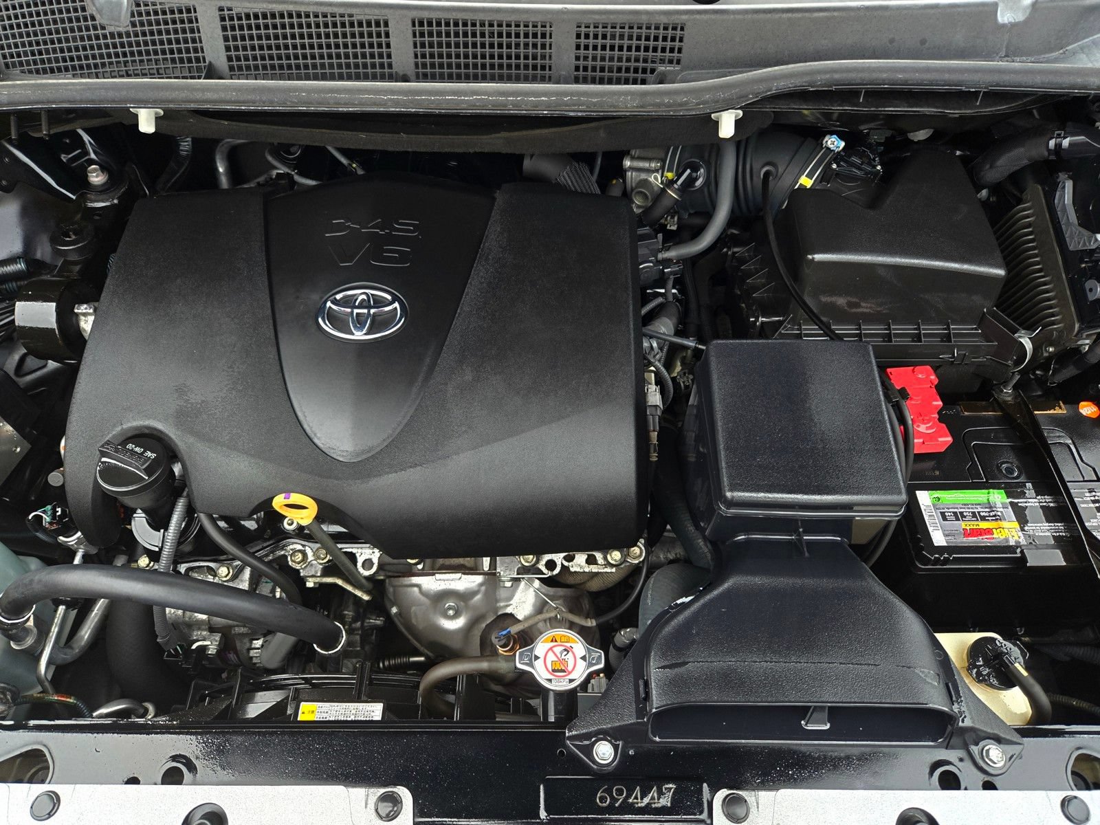 Certified 2018 Toyota Sienna XLE w/ XLE Navigation Package FWD image 28