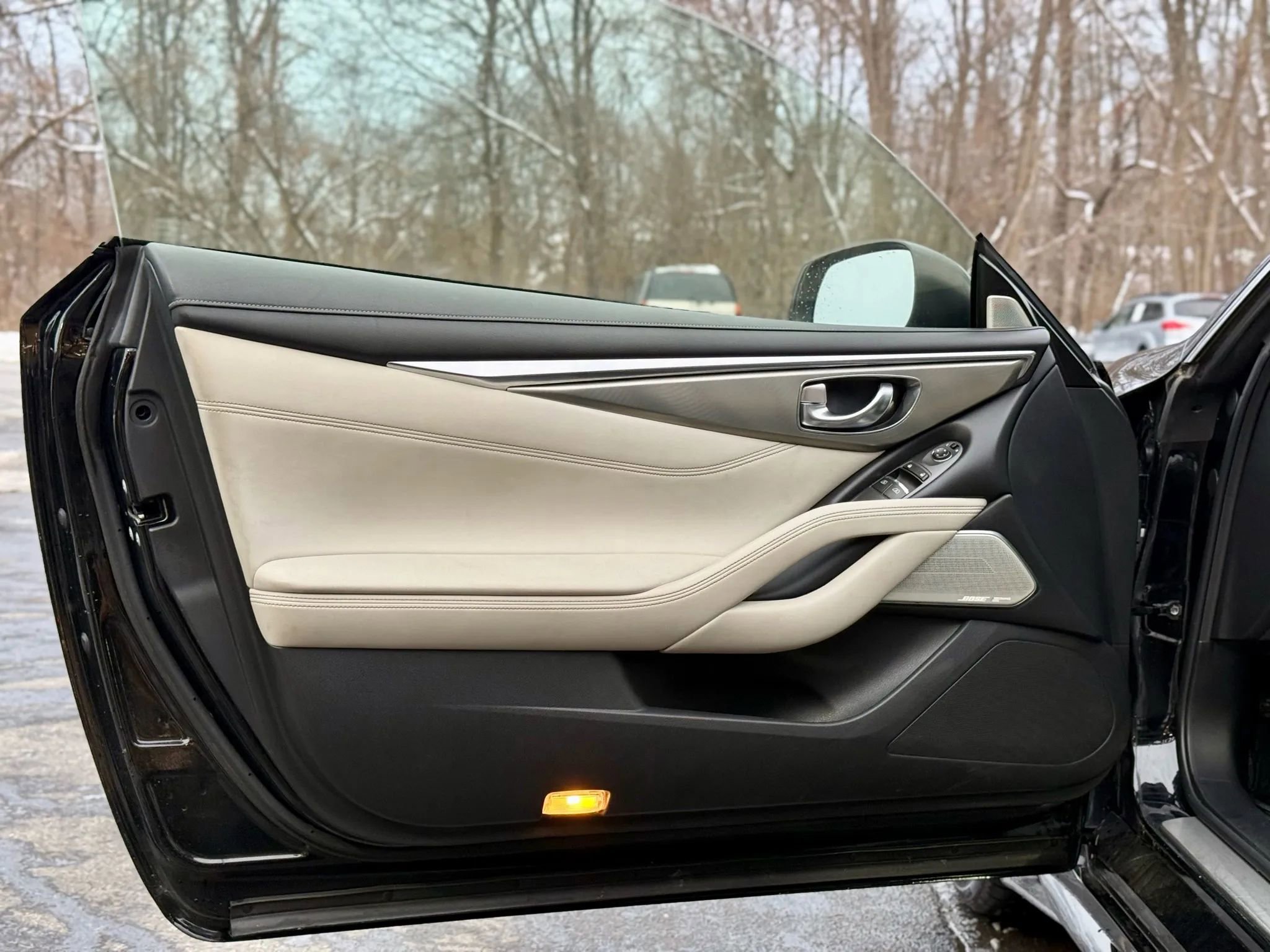 Used 2017 INFINITI Q60 3.0t w/ Cargo Package image 8