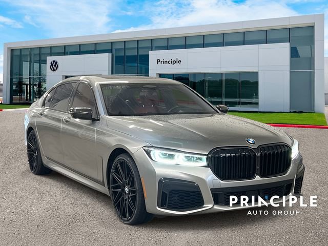 Used 2021 BMW M760i xDrive image 3