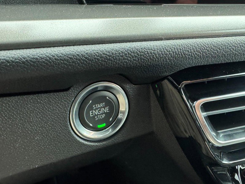 New 2026 Chevrolet Traverse LT image 18