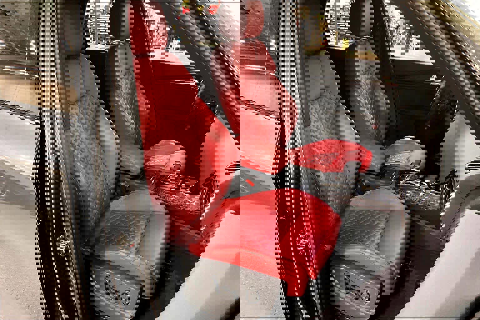 Used 2022 Audi SQ5 Premium Plus w/ Premium Plus Package image 9