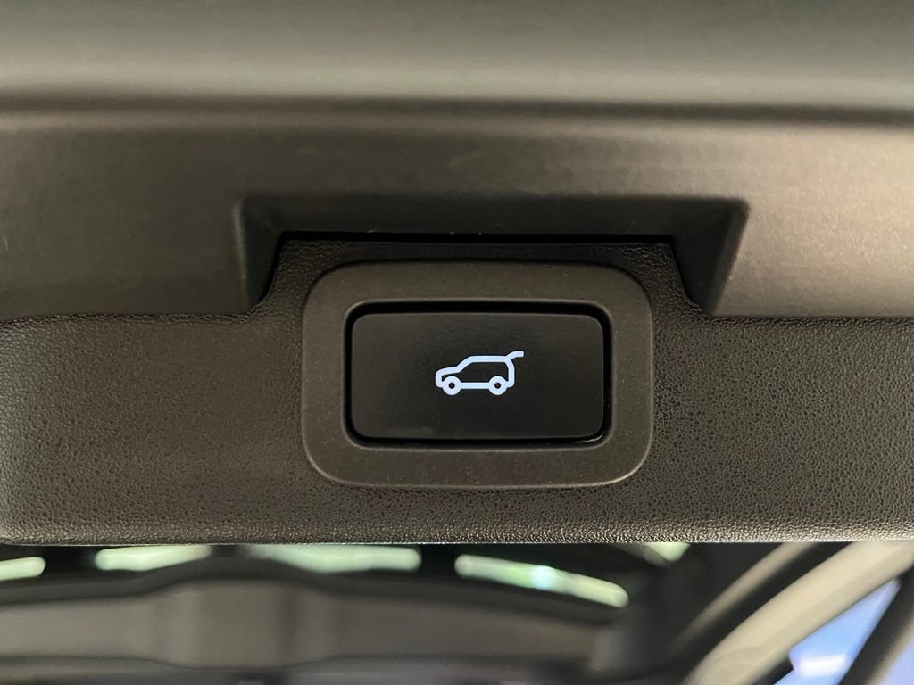Used 2020 Land Rover Discovery Landmark AWD/4WD image 28