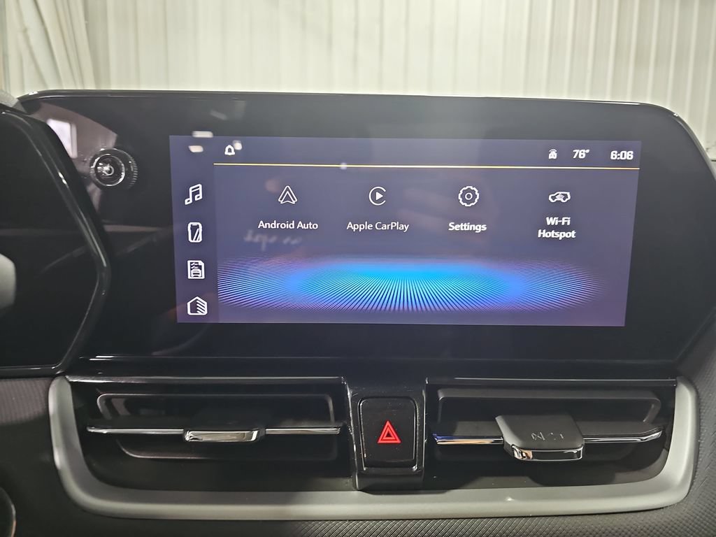 Used 2025 Chevrolet TrailBlazer LT AWD/4WD image 21