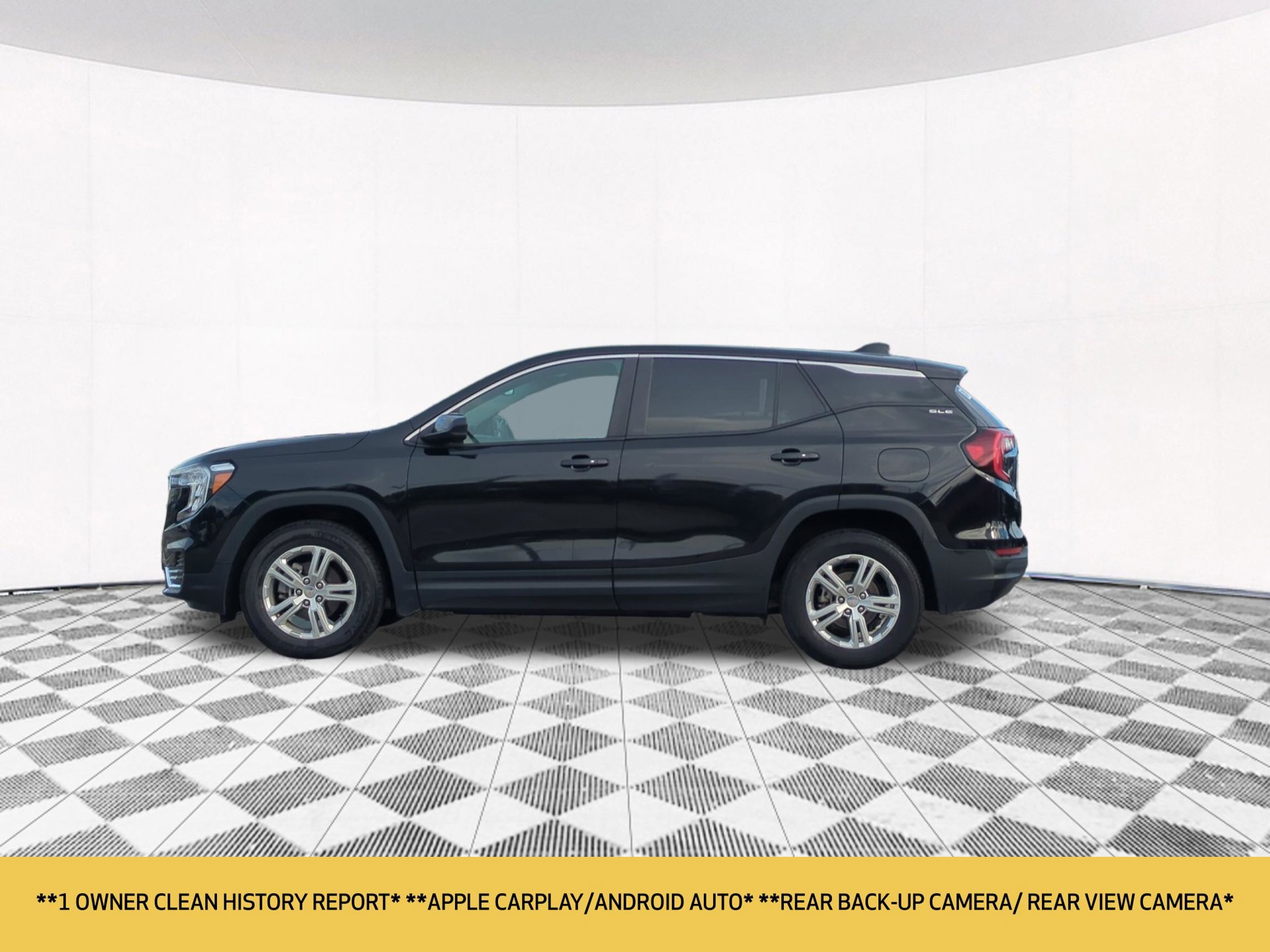 Used 2024 GMC Terrain SLE AWD/4WD image 2