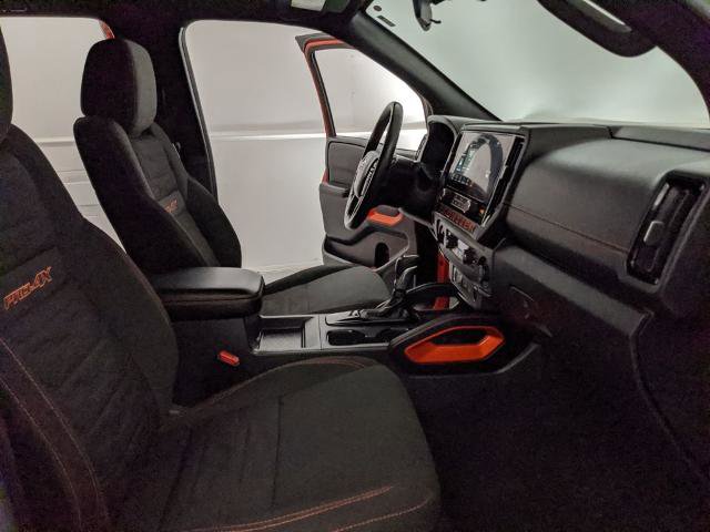 Used 2025 Nissan Frontier PRO-4X image 21
