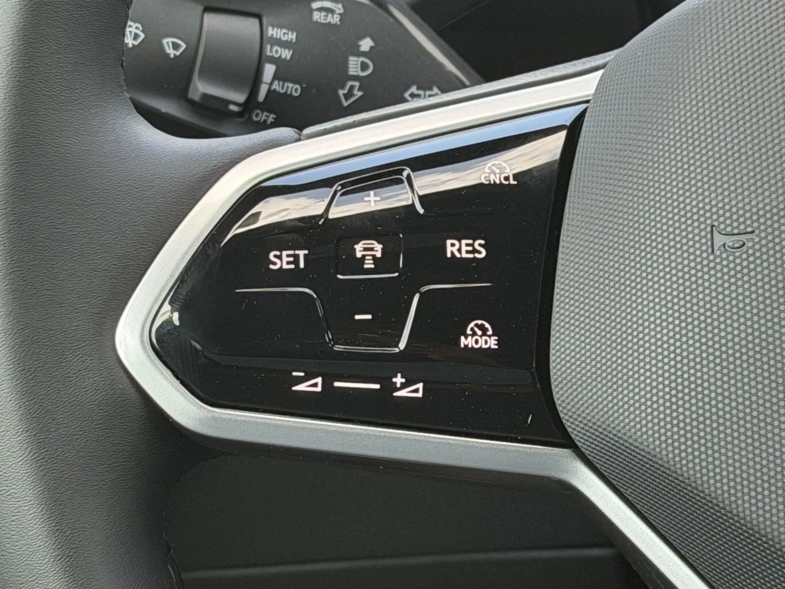 New 2026 Volkswagen ID.4 Pro RWD image 14