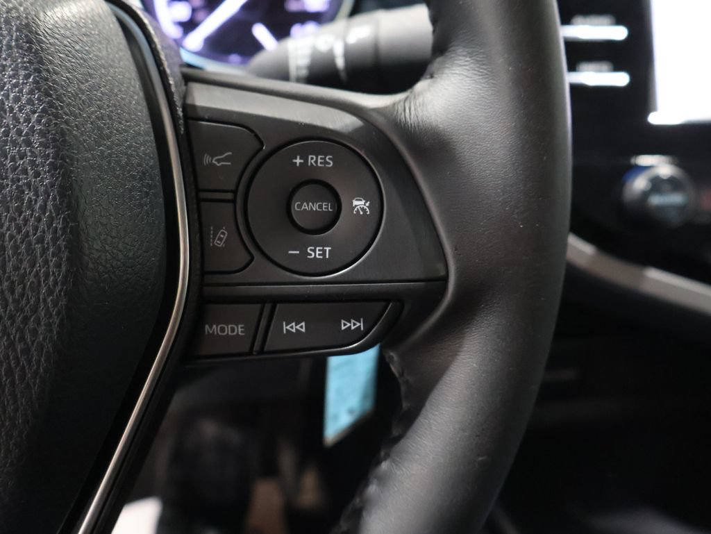 Used 2018 Toyota Camry SE FWD image 32