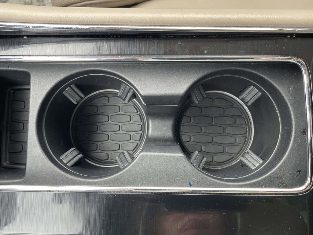 Certified 2023 Lincoln Aviator Reserve w/ Equipment Group 201A image 18