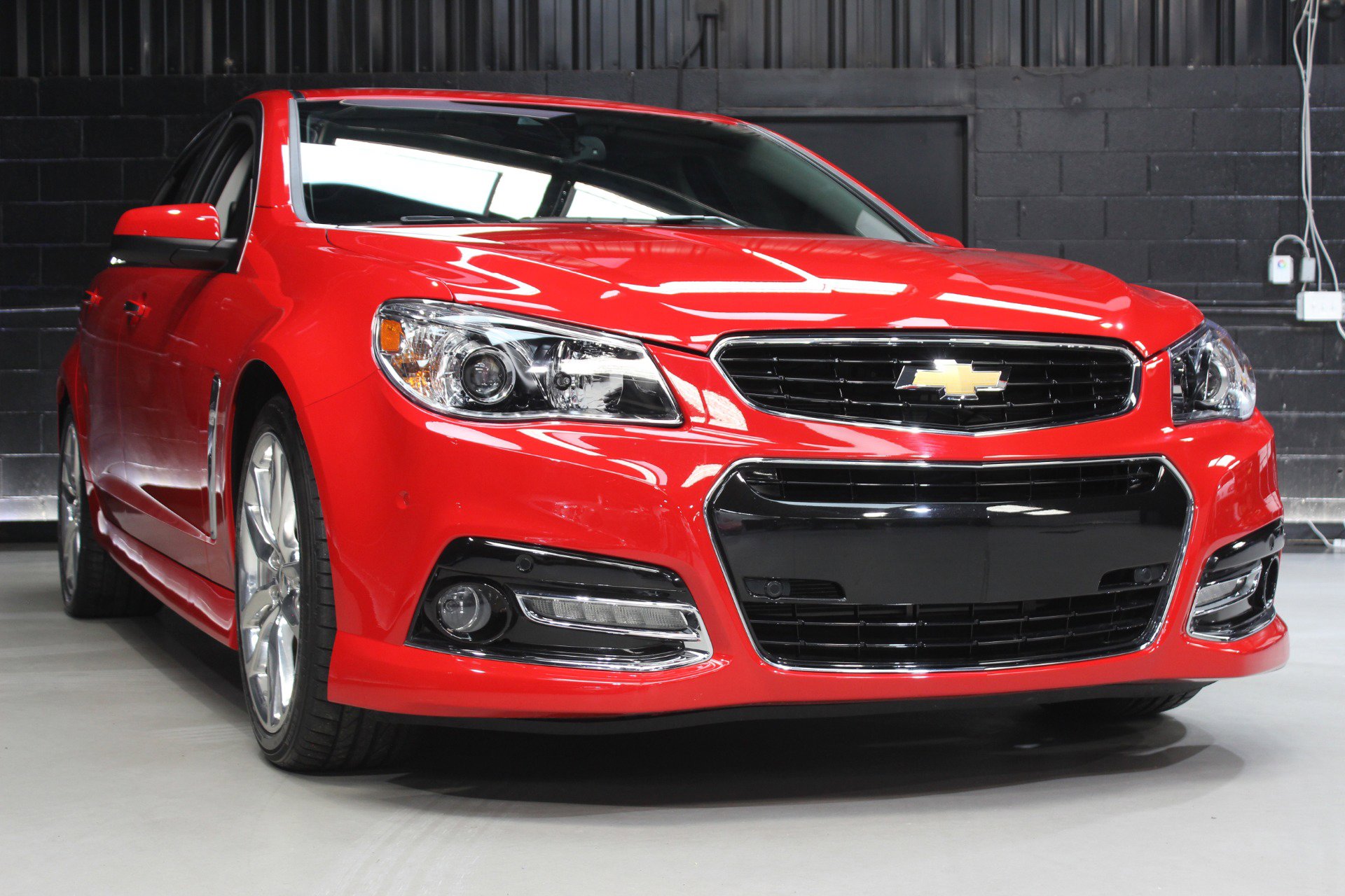 Used 2014 Chevrolet SS RWD image 9
