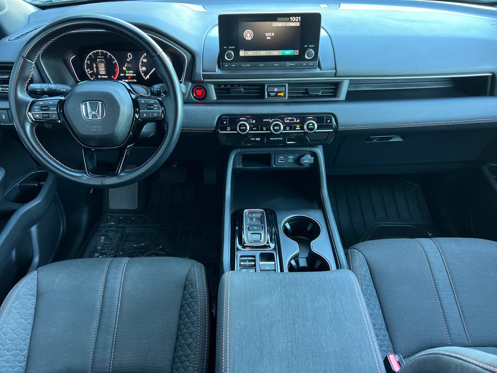 Certified 2025 Honda Pilot Sport image 13