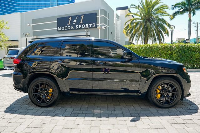 Used 2018 Jeep Grand Cherokee Trackhawk AWD/4WD image 33