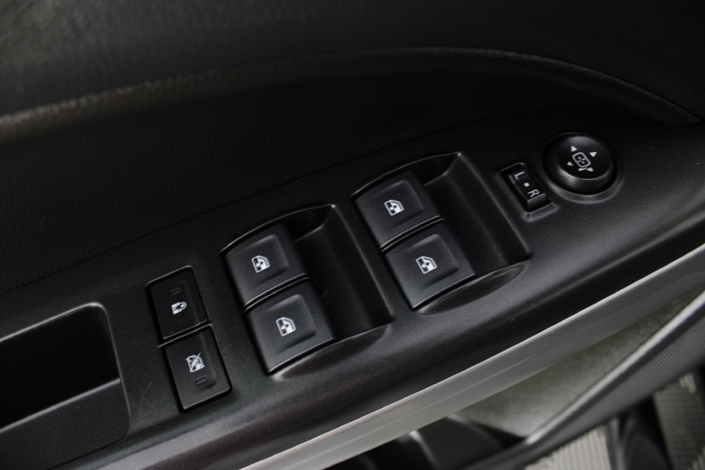 Used 2022 Chevrolet Colorado LT AWD/4WD image 14