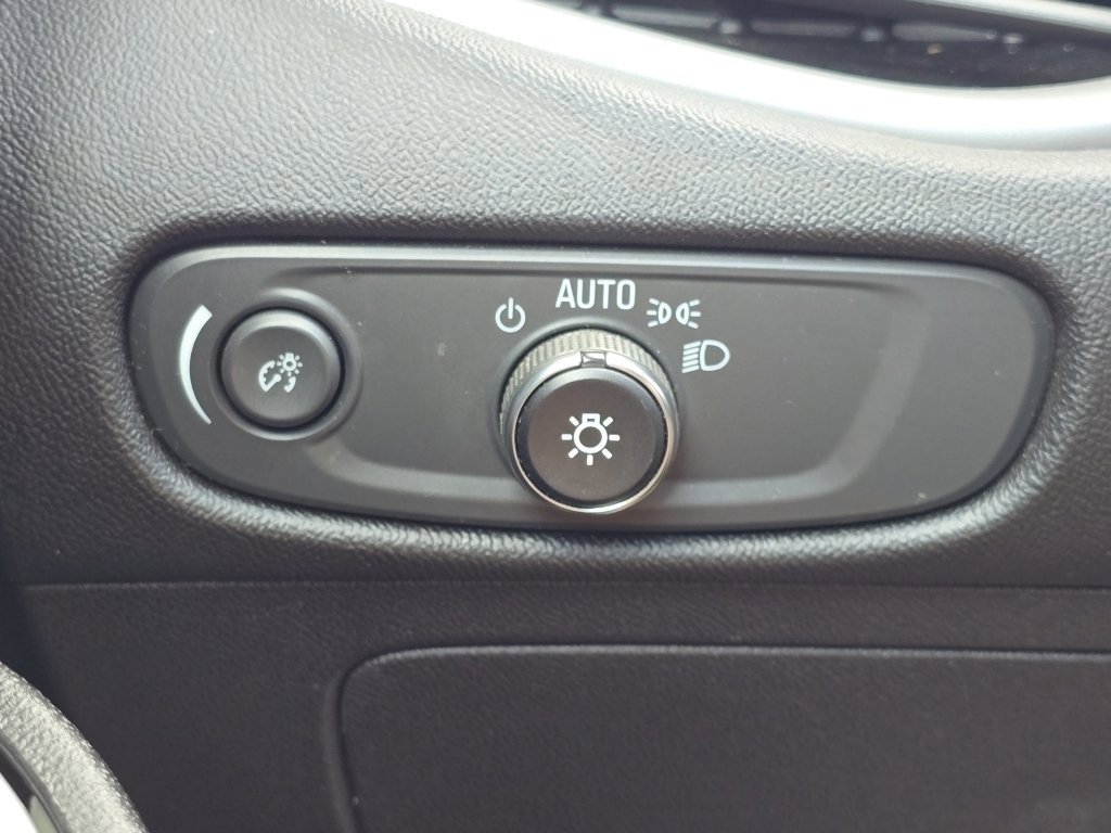 Used 2024 Chevrolet Malibu LT image 30