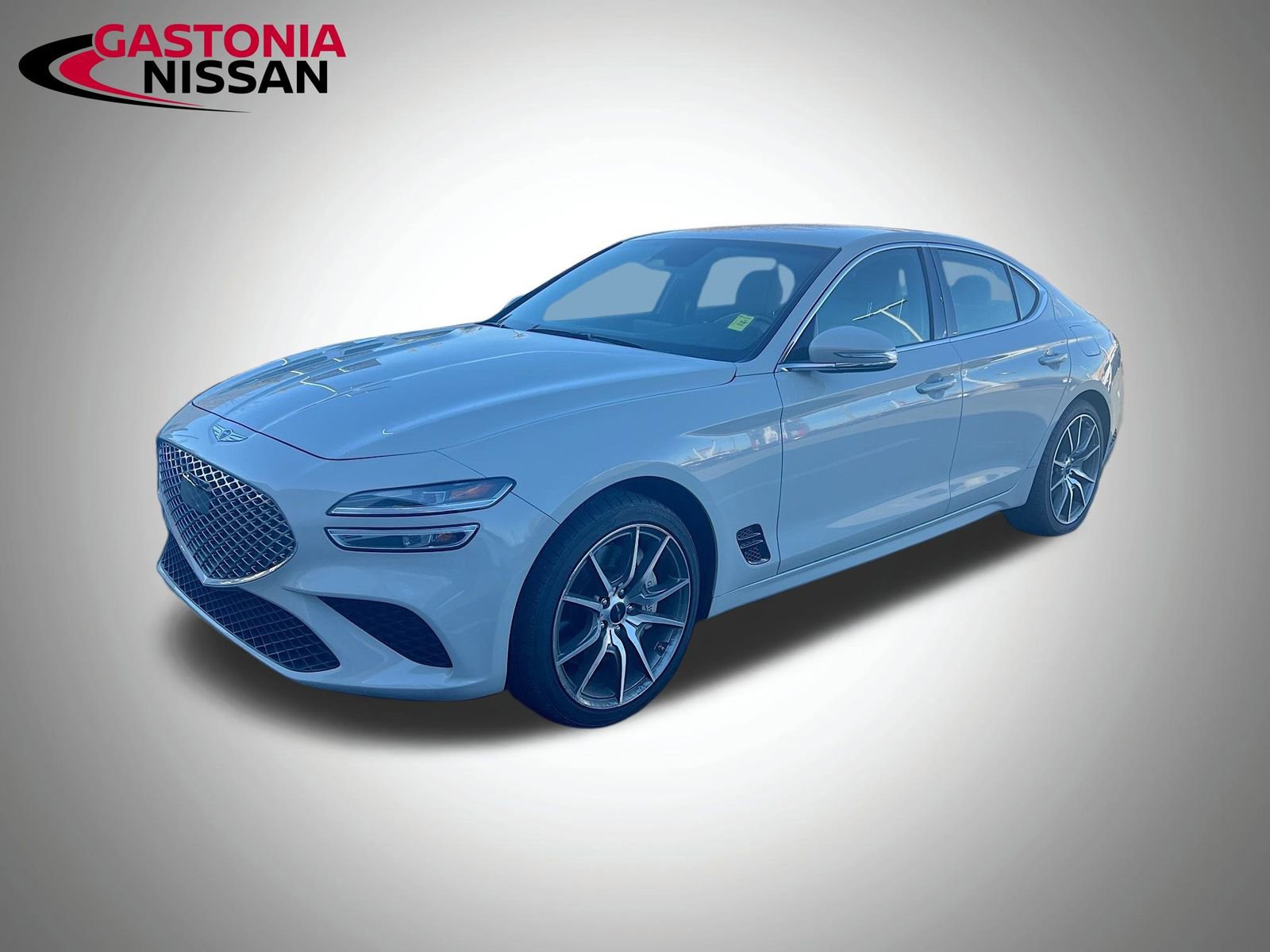 Used 2024 Genesis G70 2.5T image 3