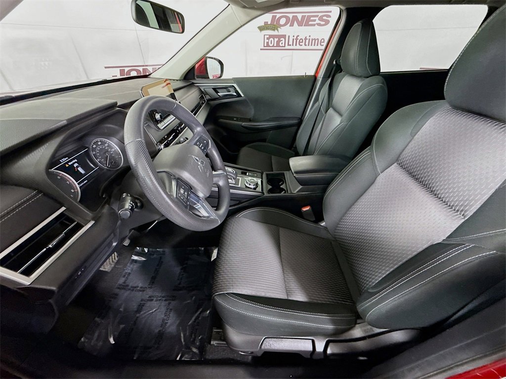 Used 2022 Mitsubishi Outlander ES image 24