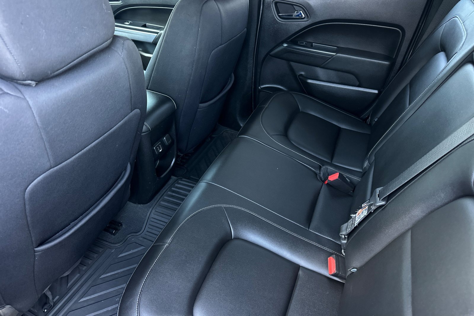 Used 2019 Chevrolet Colorado ZR2 image 13