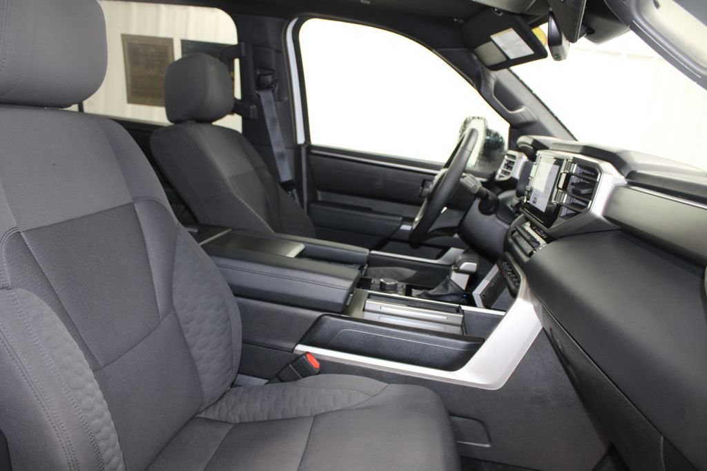 Used 2025 Toyota Sequoia SR5 image 34