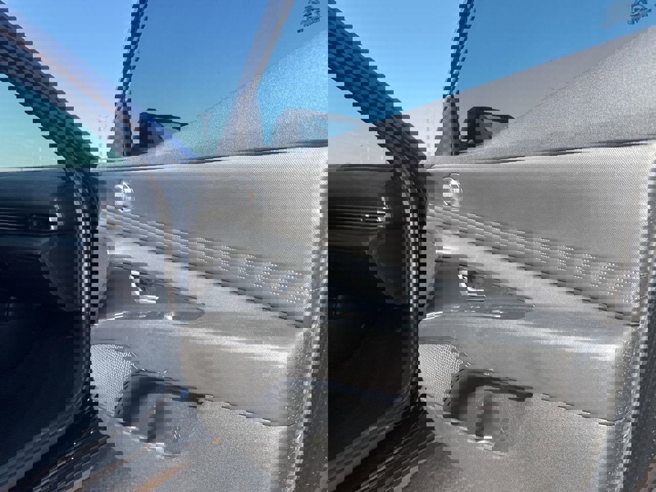 Used 2023 Hyundai Elantra SEL w/ Convenience Package image 9