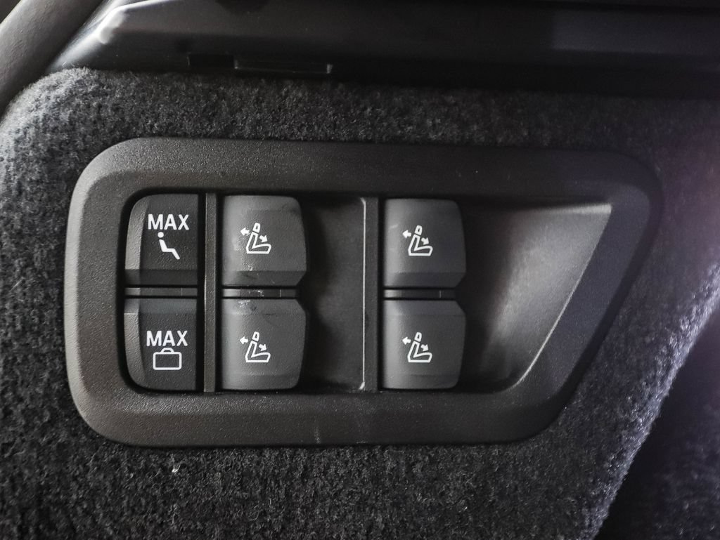 Used 2024 BMW X7 xDrive40i AWD/4WD image 27