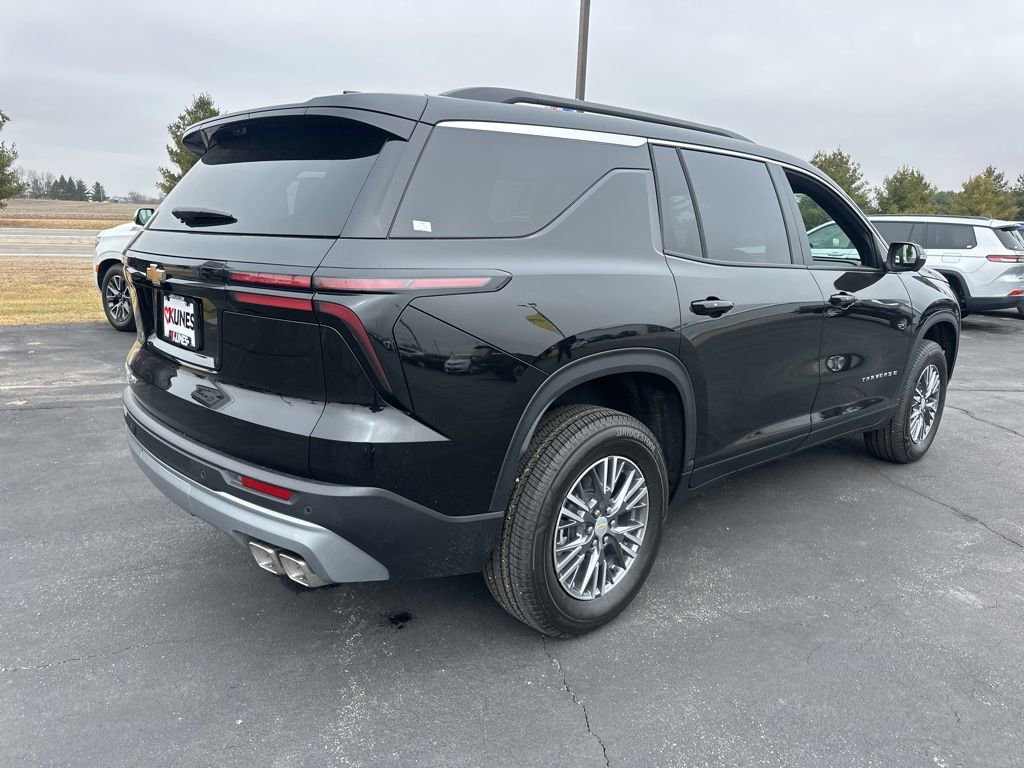 New 2026 Chevrolet Traverse LT w/ Driver Confidence Package AWD/4WD image 8