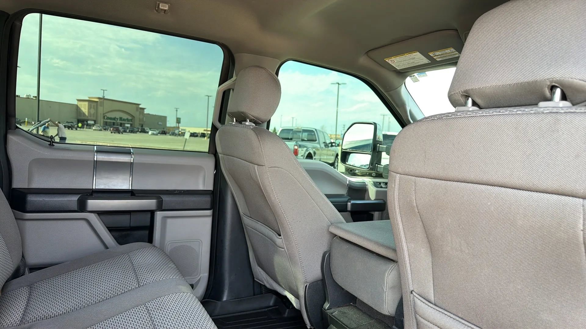 Used 2020 Ford F350 XLT w/ XLT Premium Package AWD/4WD image 65