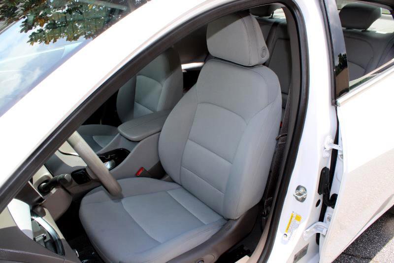 Used 2020 Chevrolet Malibu LT image 12