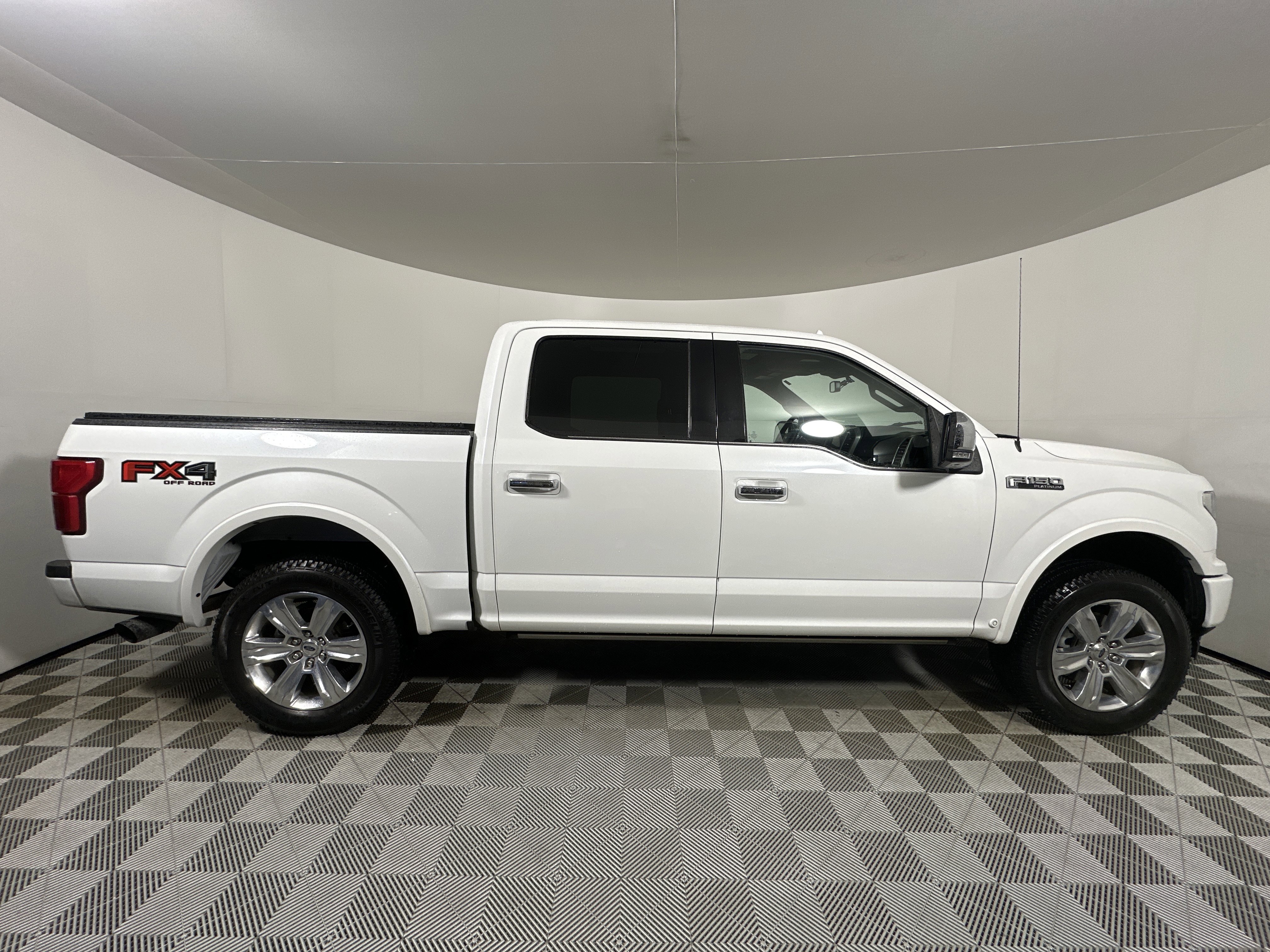 Used 2020 Ford F150 Platinum w/ Equipment Group 701A Luxury image 8