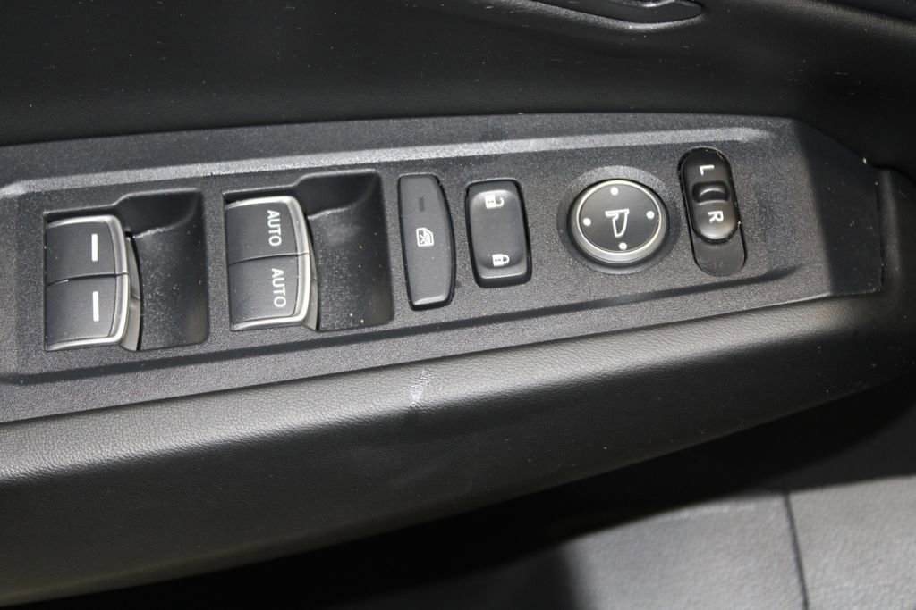 Used 2023 Honda Accord EX image 9