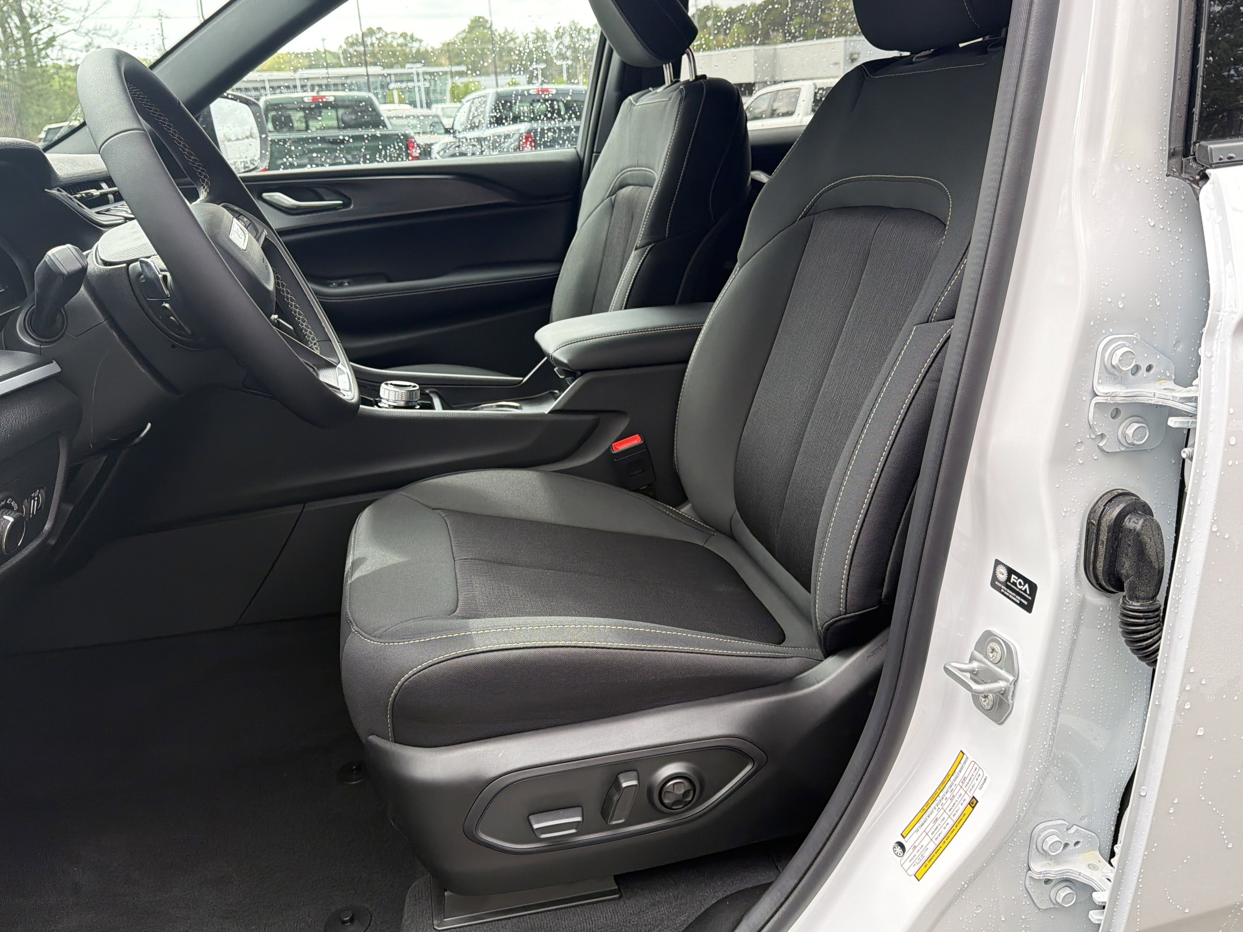 New 2026 Jeep Grand Cherokee Laredo w/ Trailer Tow Package image 11